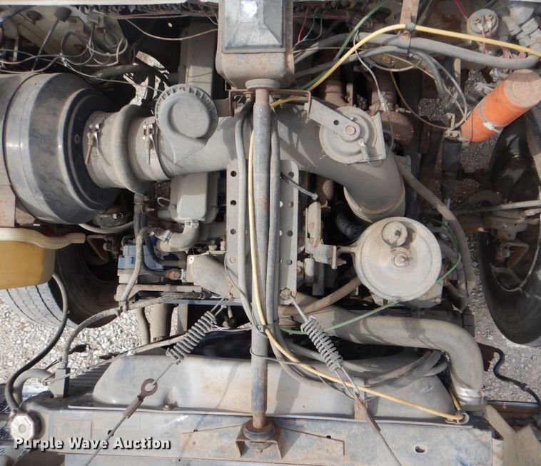 image for item DH5465 1987 Ford L8000  grain vacuum truck