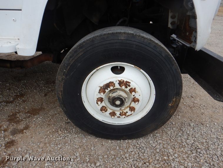 image for item DH5465 1987 Ford L8000  grain vacuum truck