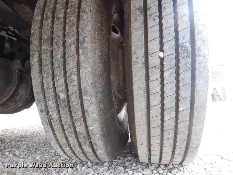 image for item DH5465 1987 Ford L8000  grain vacuum truck