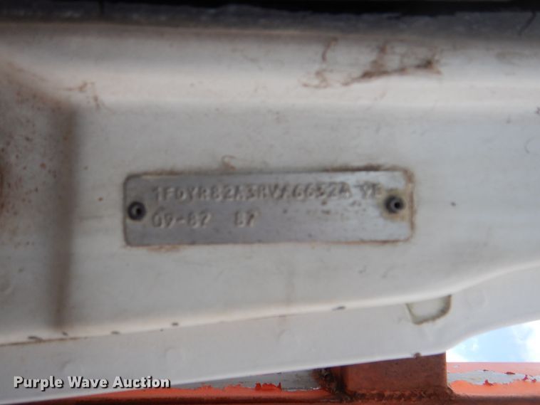 image for item DH5465 1987 Ford L8000  grain vacuum truck