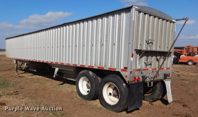 image for item DH5470 1984 Wilson AGH-700  grain trailer