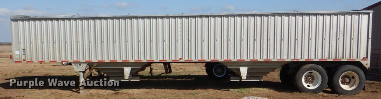 image for item DH5470 1984 Wilson AGH-700  grain trailer