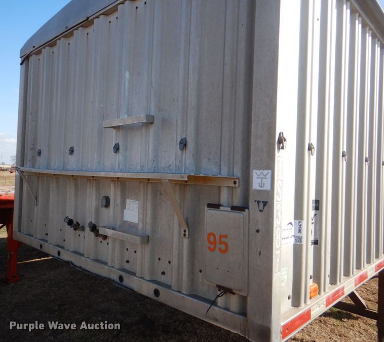 image for item DH5470 1984 Wilson AGH-700  grain trailer