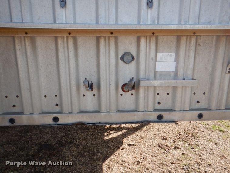 image for item DH5470 1984 Wilson AGH-700  grain trailer