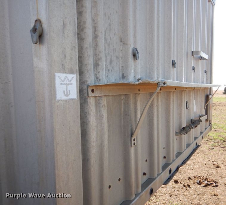 image for item DH5470 1984 Wilson AGH-700  grain trailer