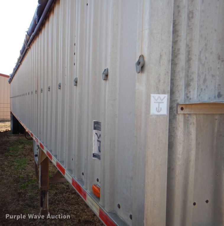 image for item DH5470 1984 Wilson AGH-700  grain trailer