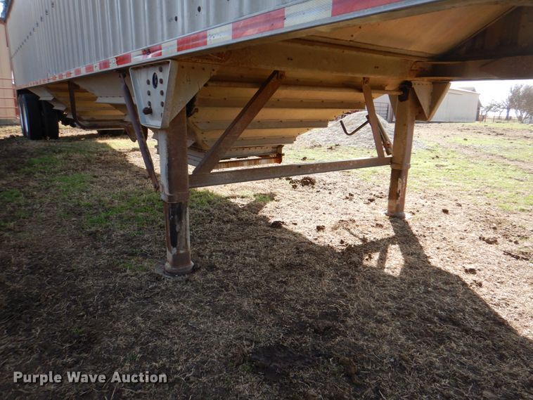 image for item DH5470 1984 Wilson AGH-700  grain trailer