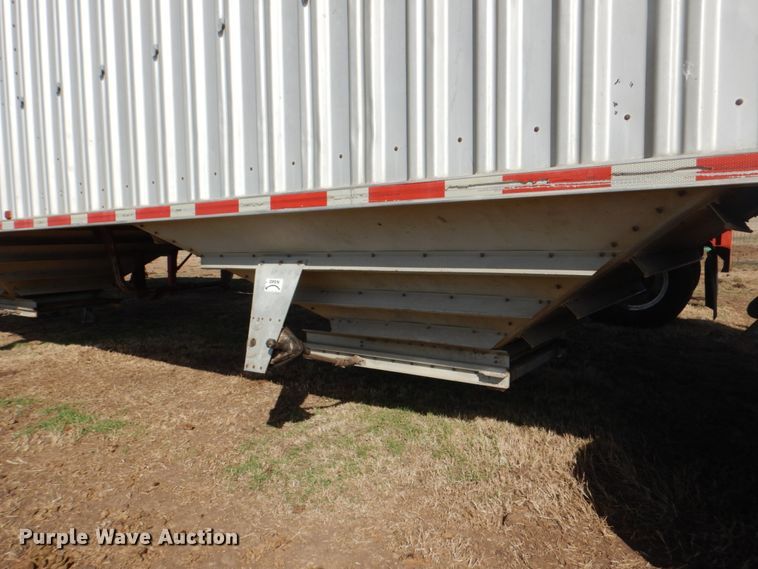 image for item DH5470 1984 Wilson AGH-700  grain trailer