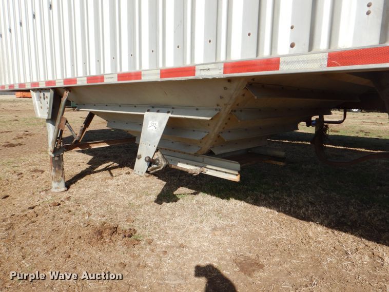 image for item DH5470 1984 Wilson AGH-700  grain trailer