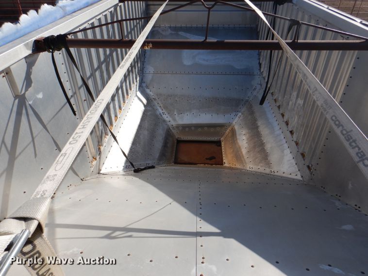 image for item DH5470 1984 Wilson AGH-700  grain trailer