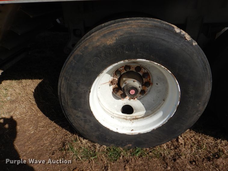 image for item DH5470 1984 Wilson AGH-700  grain trailer