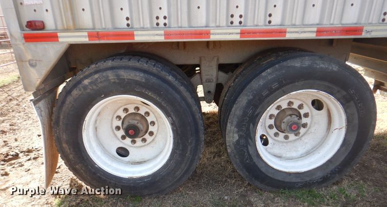 image for item DH5470 1984 Wilson AGH-700  grain trailer