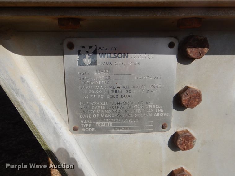 image for item DH5470 1984 Wilson AGH-700  grain trailer