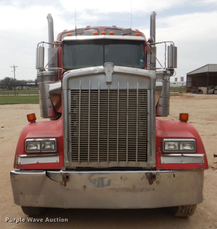 image for item DH5476 1996 Kenworth W900L  semi truck