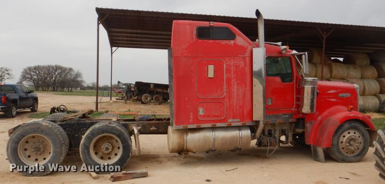 image for item DH5476 1996 Kenworth W900L  semi truck