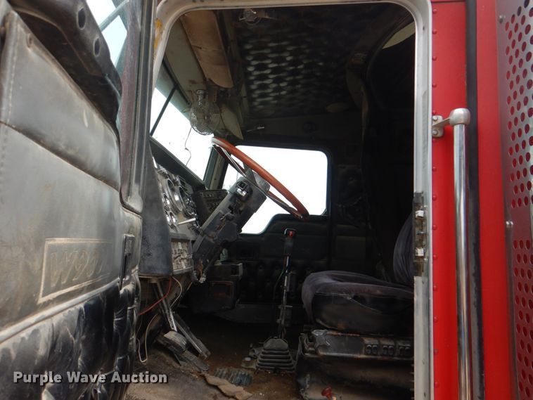 image for item DH5476 1996 Kenworth W900L  semi truck