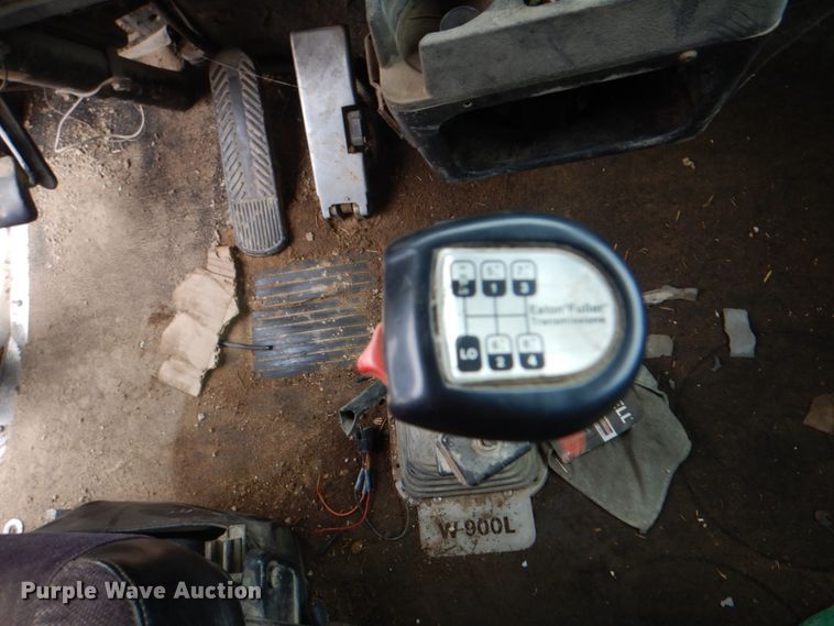 image for item DH5476 1996 Kenworth W900L  semi truck