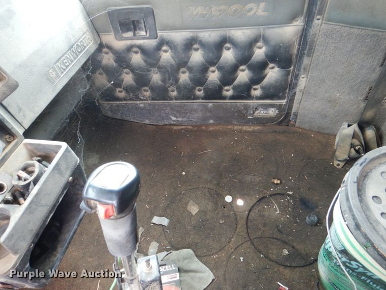 image for item DH5476 1996 Kenworth W900L  semi truck