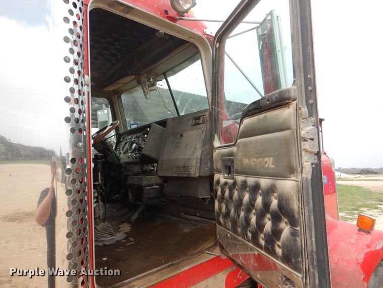 image for item DH5476 1996 Kenworth W900L  semi truck