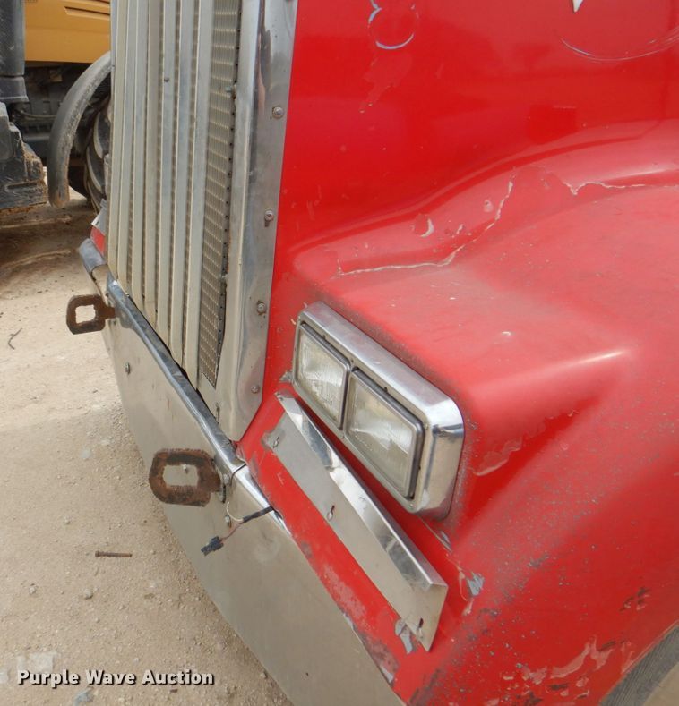 image for item DH5476 1996 Kenworth W900L  semi truck