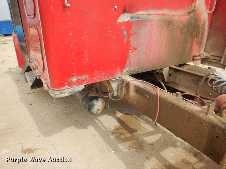 image for item DH5476 1996 Kenworth W900L  semi truck