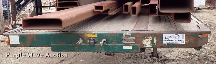 image for item DJ0078 1991 Utility FS2CHAE287 flatbed trailer
