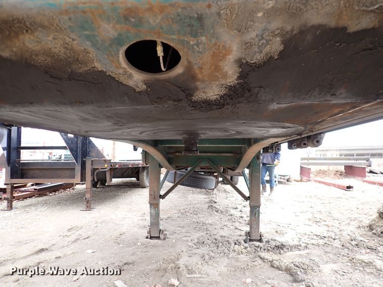 image for item DJ0078 1991 Utility FS2CHAE287 flatbed trailer