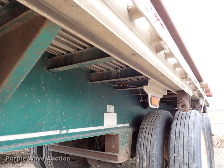 image for item DJ0078 1991 Utility FS2CHAE287 flatbed trailer