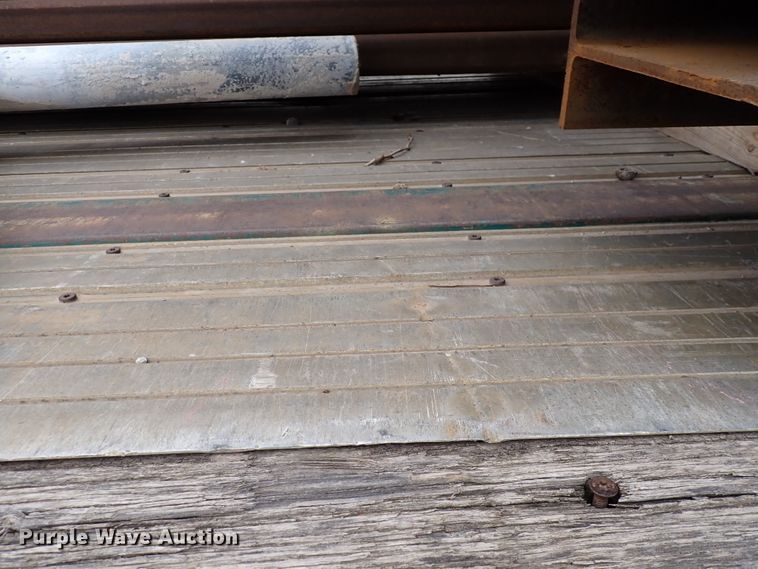 image for item DJ0078 1991 Utility FS2CHAE287 flatbed trailer