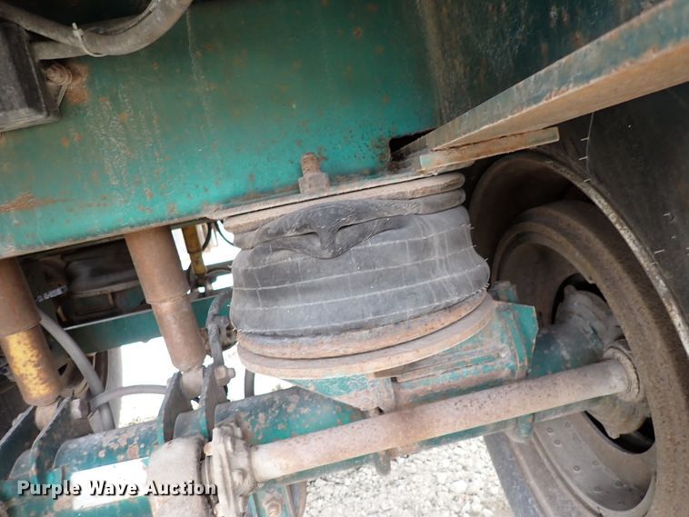 image for item DJ0078 1991 Utility FS2CHAE287 flatbed trailer