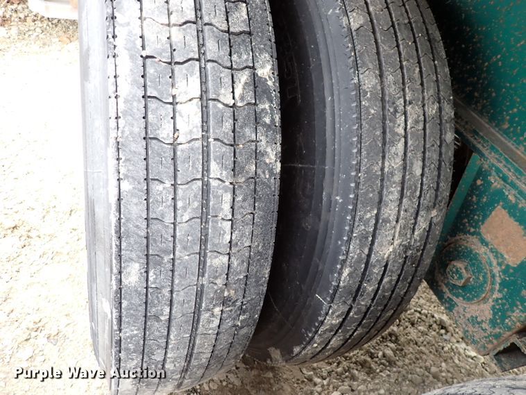 image for item DJ0078 1991 Utility FS2CHAE287 flatbed trailer