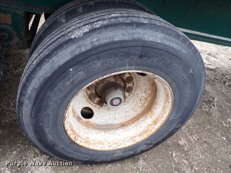 image for item DJ0078 1991 Utility FS2CHAE287 flatbed trailer