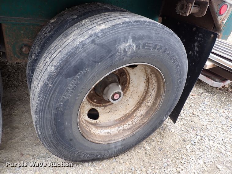 image for item DJ0078 1991 Utility FS2CHAE287 flatbed trailer