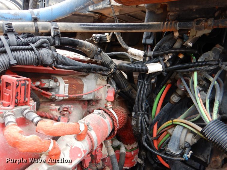 image for item DJ0763 2010 Peterbilt 387  semi truck