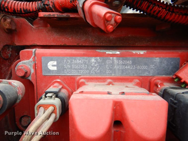 image for item DJ0763 2010 Peterbilt 387  semi truck