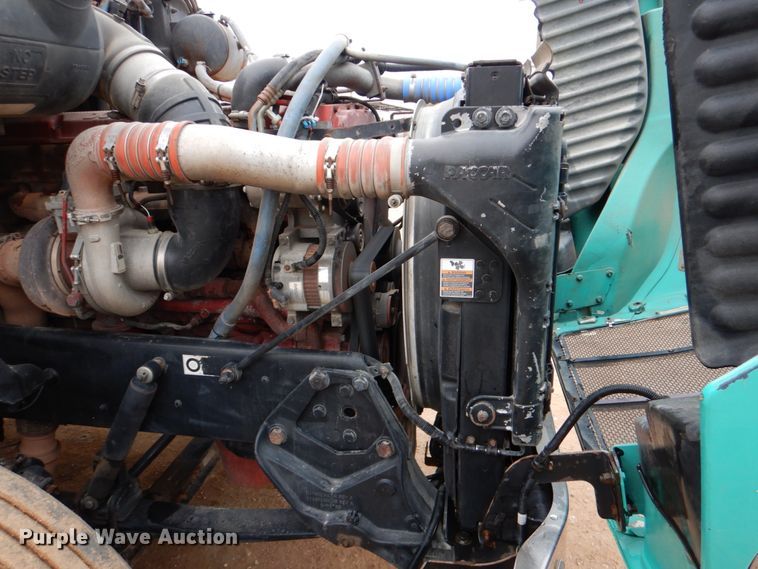 image for item DJ0763 2010 Peterbilt 387  semi truck