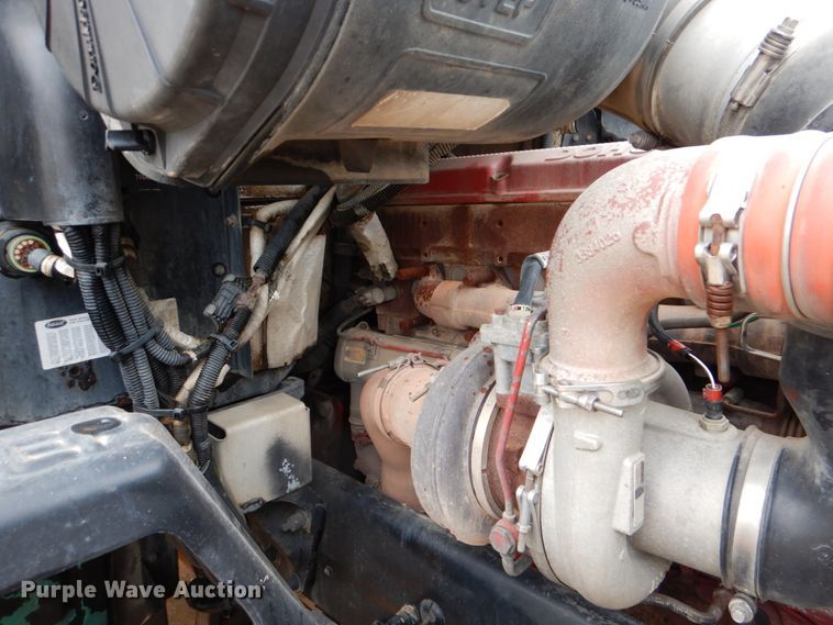 image for item DJ0763 2010 Peterbilt 387  semi truck