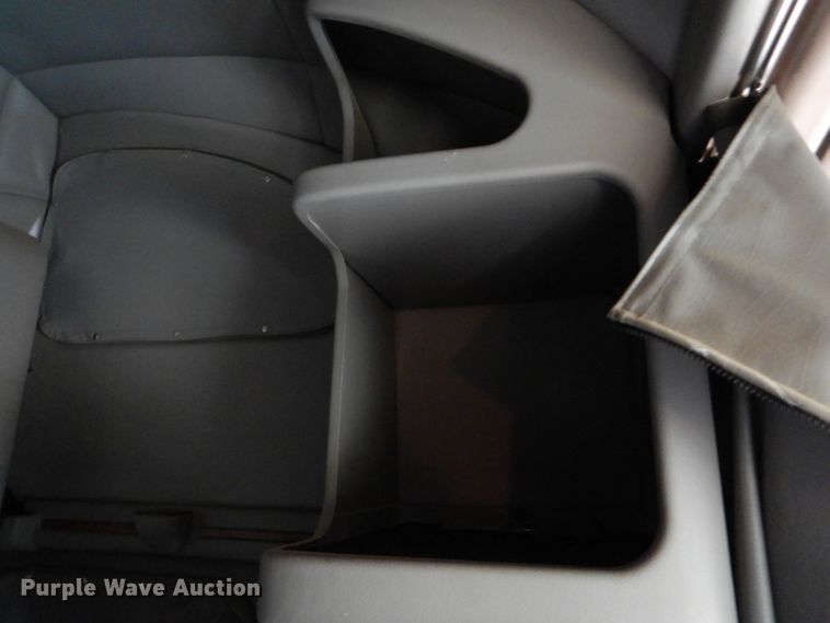 image for item DJ0763 2010 Peterbilt 387  semi truck