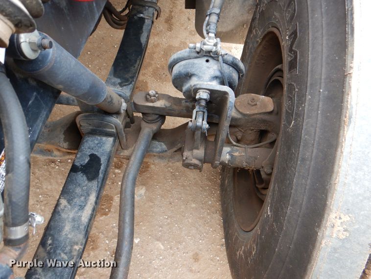 image for item DJ0763 2010 Peterbilt 387  semi truck