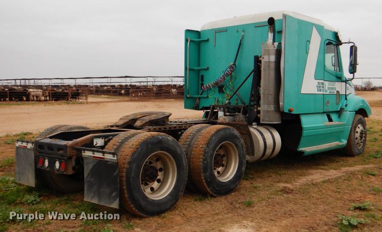 image for item DJ0765 2008 Freightliner Columbia  semi truck