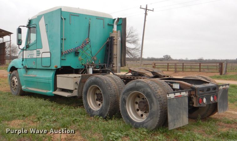 image for item DJ0765 2008 Freightliner Columbia  semi truck