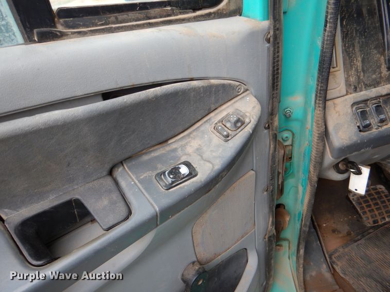 image for item DJ0765 2008 Freightliner Columbia  semi truck