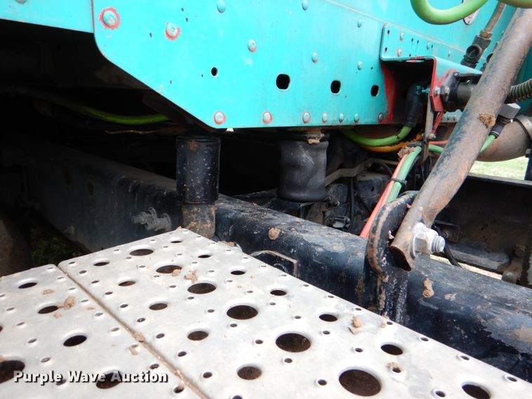 image for item DJ0765 2008 Freightliner Columbia  semi truck