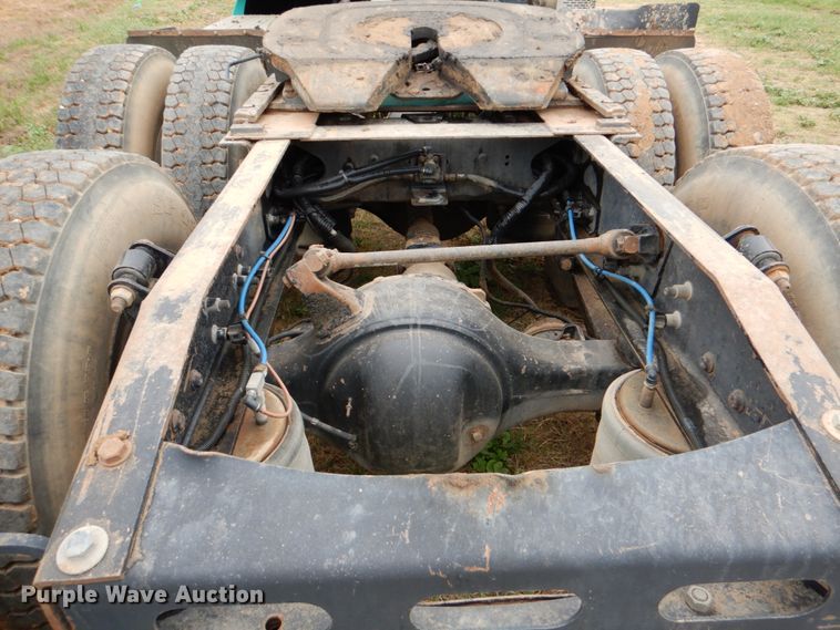 image for item DJ0765 2008 Freightliner Columbia  semi truck