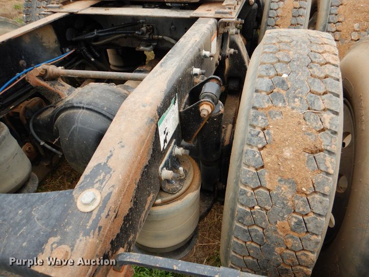 image for item DJ0765 2008 Freightliner Columbia  semi truck