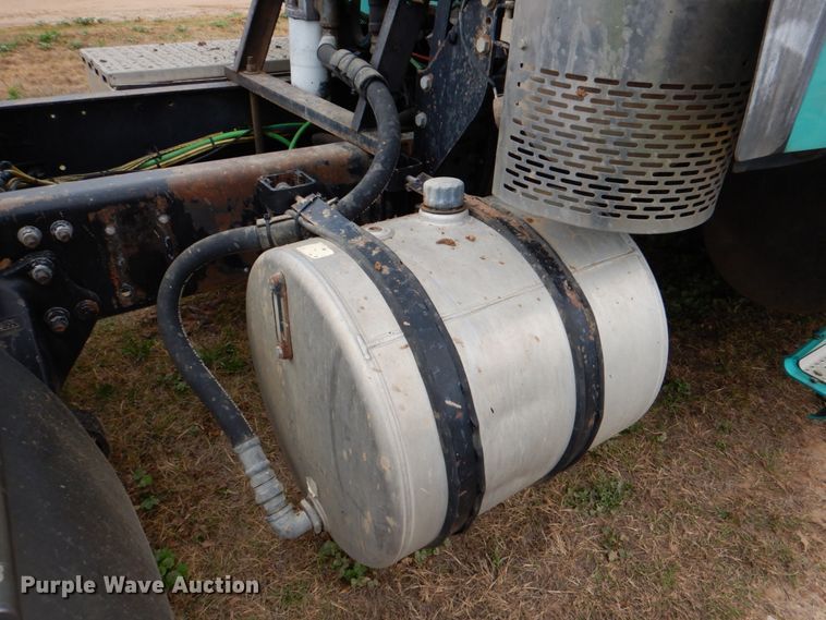 image for item DJ0765 2008 Freightliner Columbia  semi truck