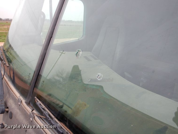 image for item DJ0765 2008 Freightliner Columbia  semi truck