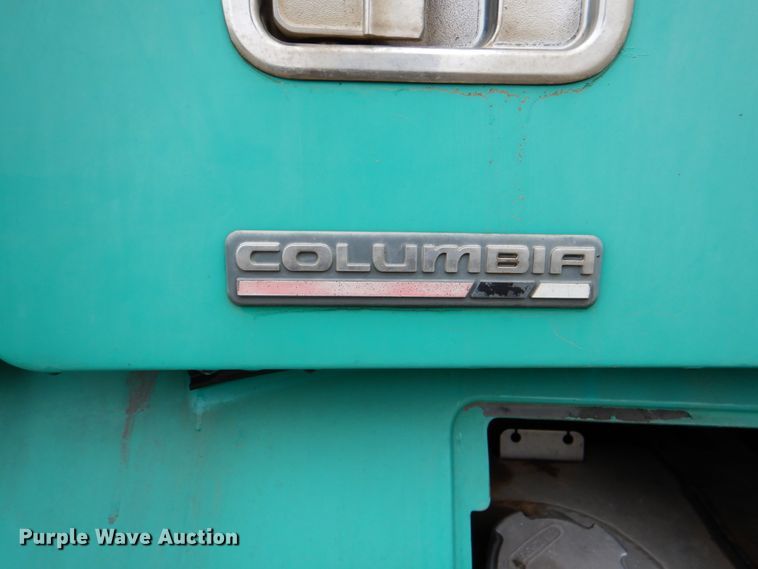 image for item DJ0765 2008 Freightliner Columbia  semi truck