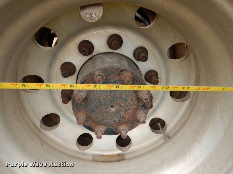 image for item DJ0765 2008 Freightliner Columbia  semi truck