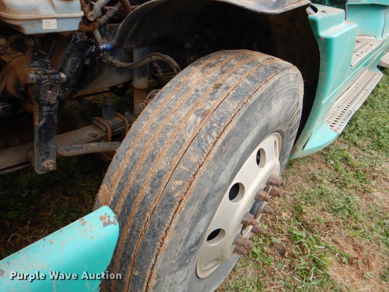 image for item DJ0765 2008 Freightliner Columbia  semi truck